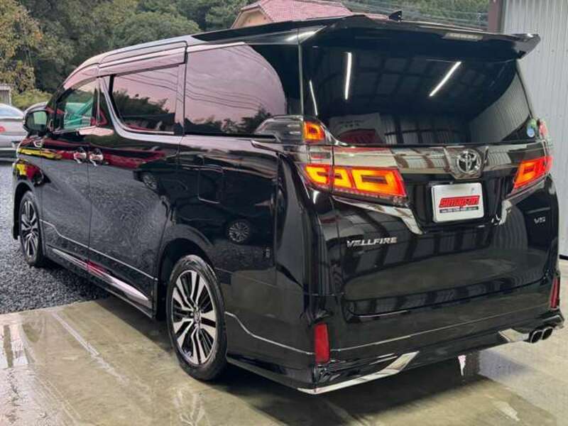 VELLFIRE-10