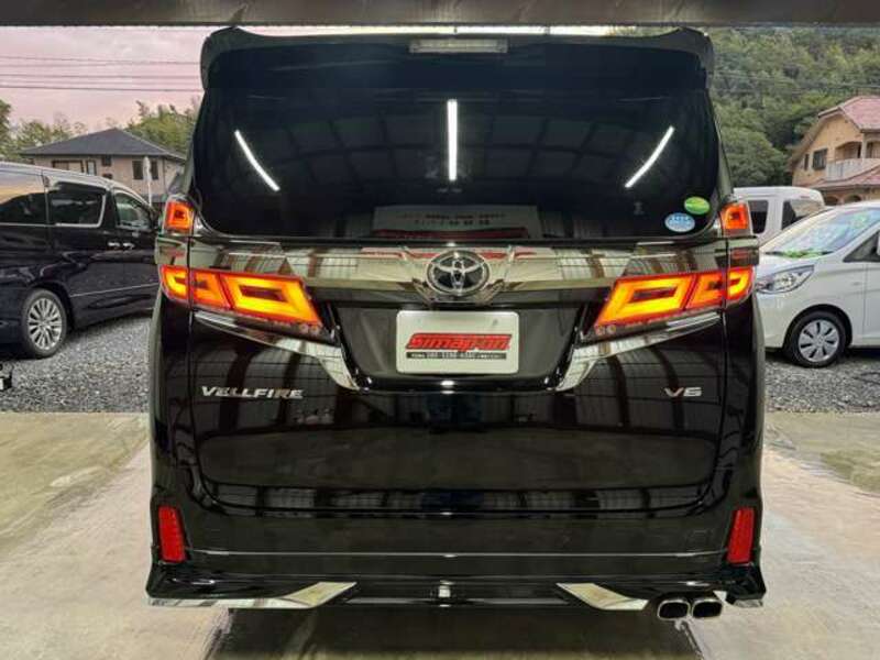 VELLFIRE-6