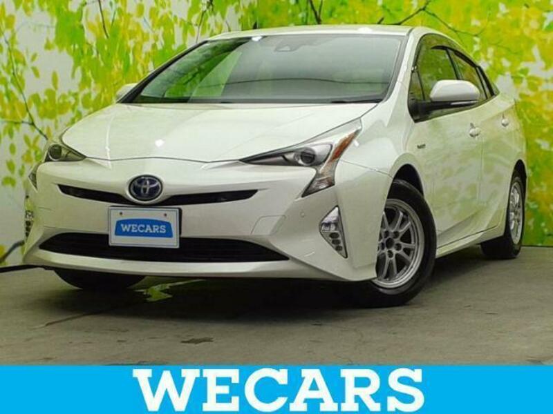 TOYOTA　PRIUS