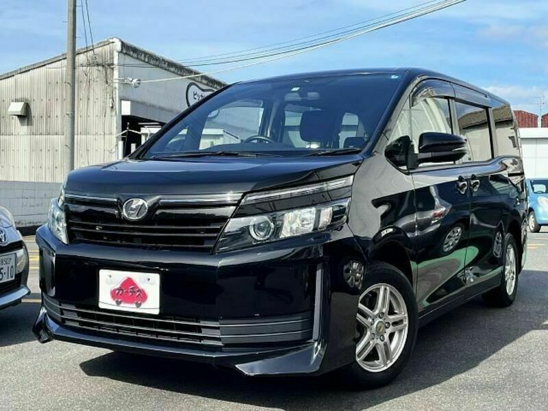 TOYOTA　VOXY