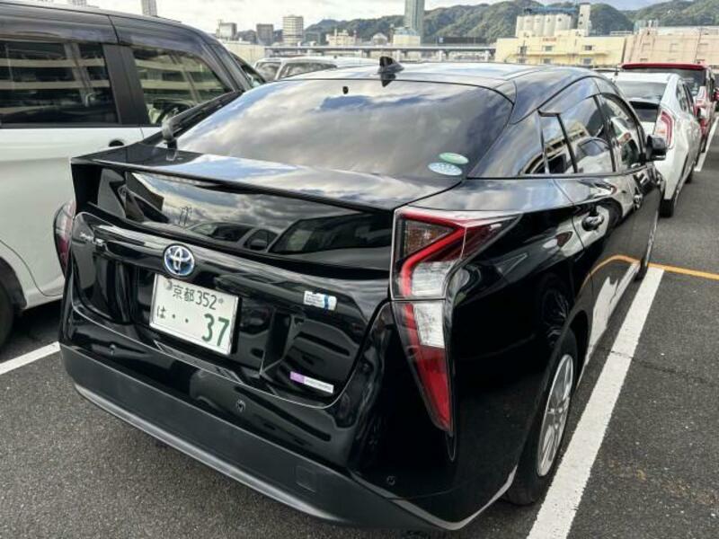 PRIUS-4