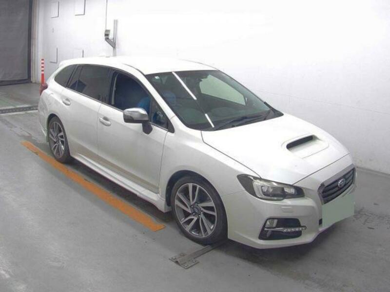 SUBARU　LEVORG