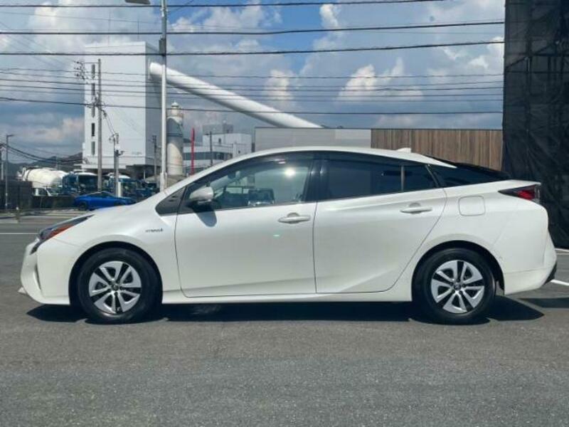 PRIUS-1