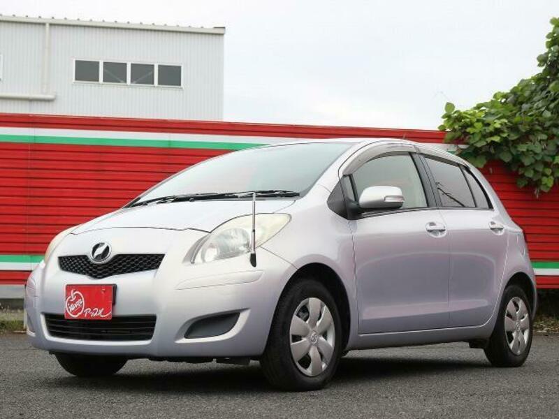 TOYOTA　VITZ