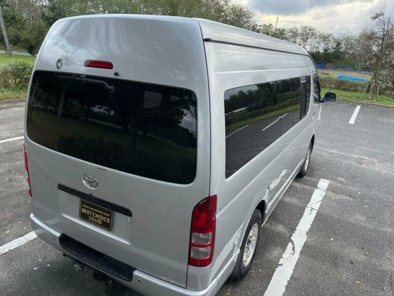 HIACE VAN-11