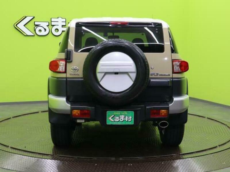 FJ CRUISER-18