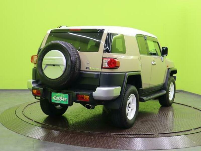 FJ CRUISER-1