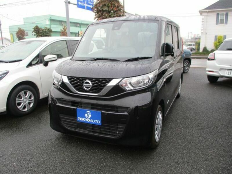 NISSAN　ROOX