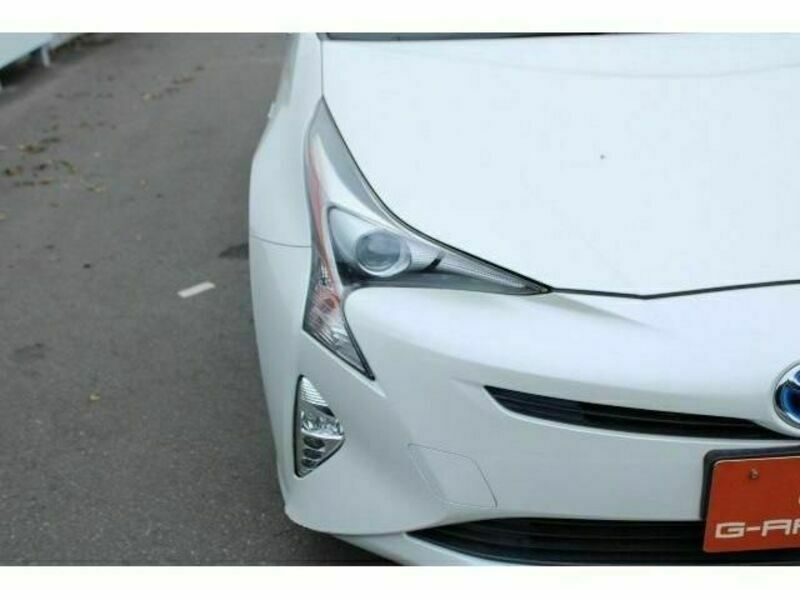 PRIUS-11