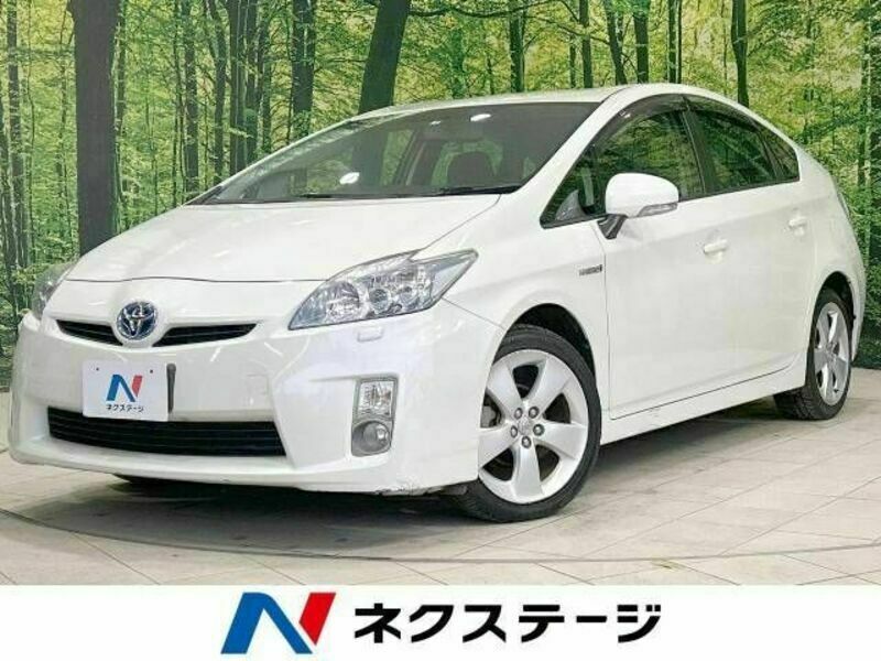 TOYOTA　PRIUS