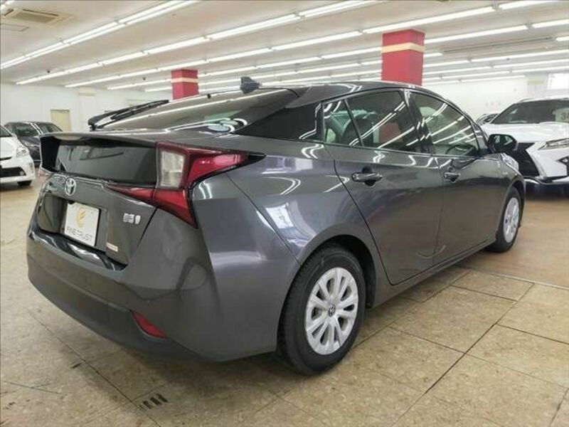 PRIUS-15