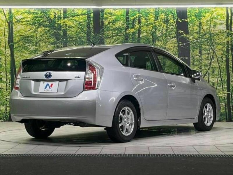 PRIUS-17