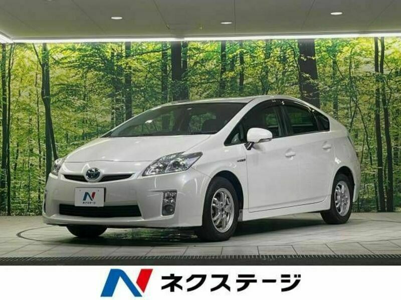 TOYOTA　PRIUS