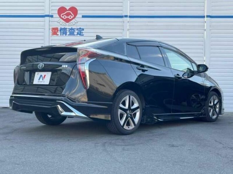 PRIUS-17