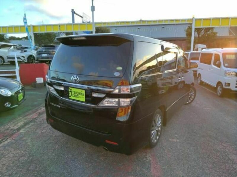 VELLFIRE-1