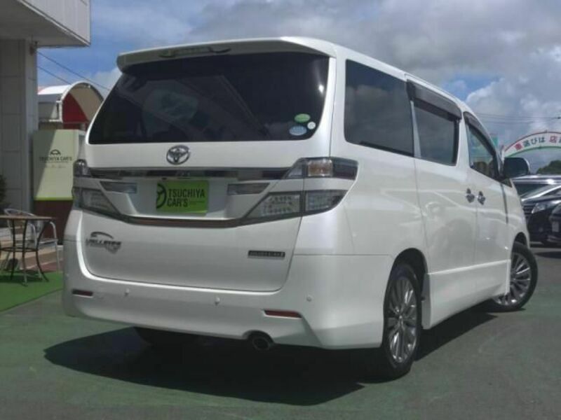 VELLFIRE-1