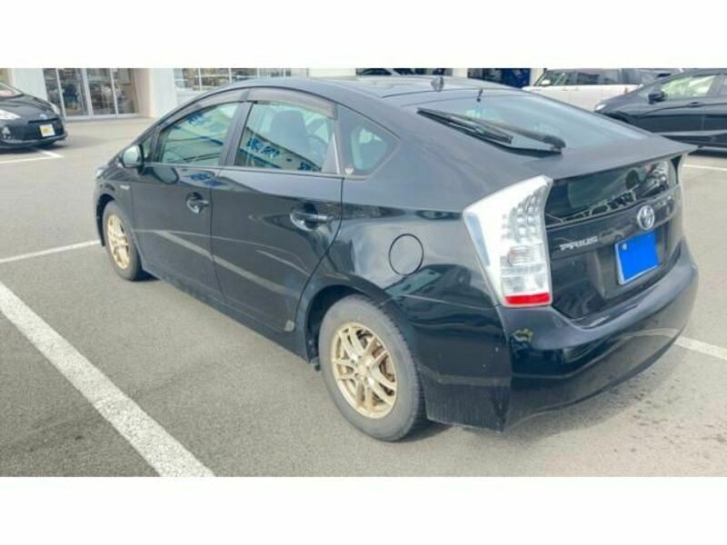 PRIUS-10