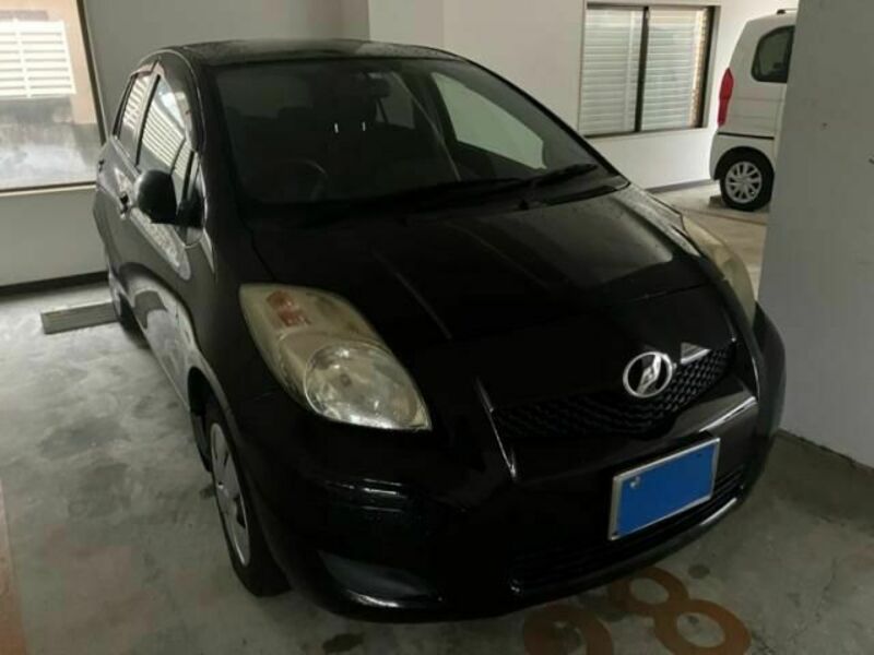 TOYOTA　VITZ