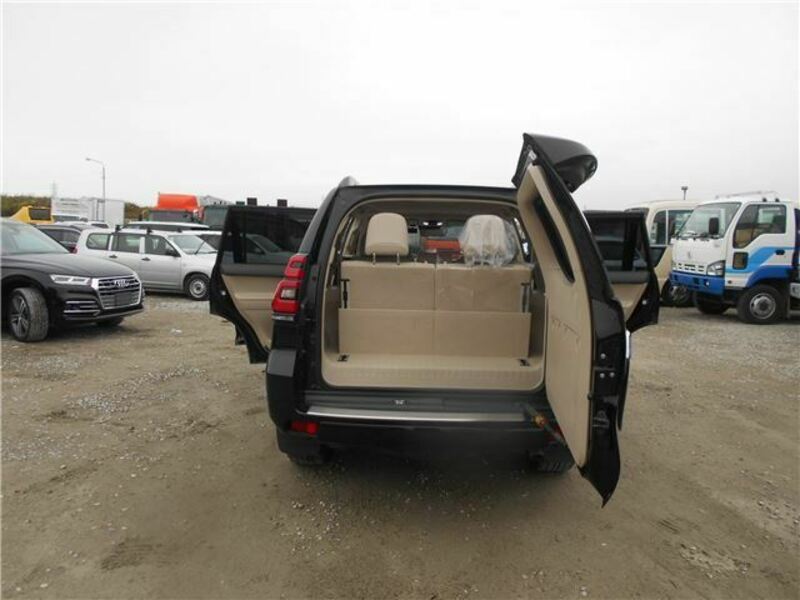 LAND CRUISER PRADO-12