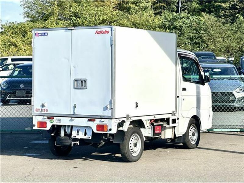 MINICAB TRUCK-1