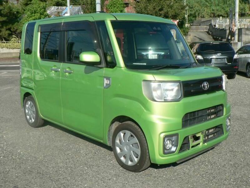 TOYOTA PIXIS MEGA