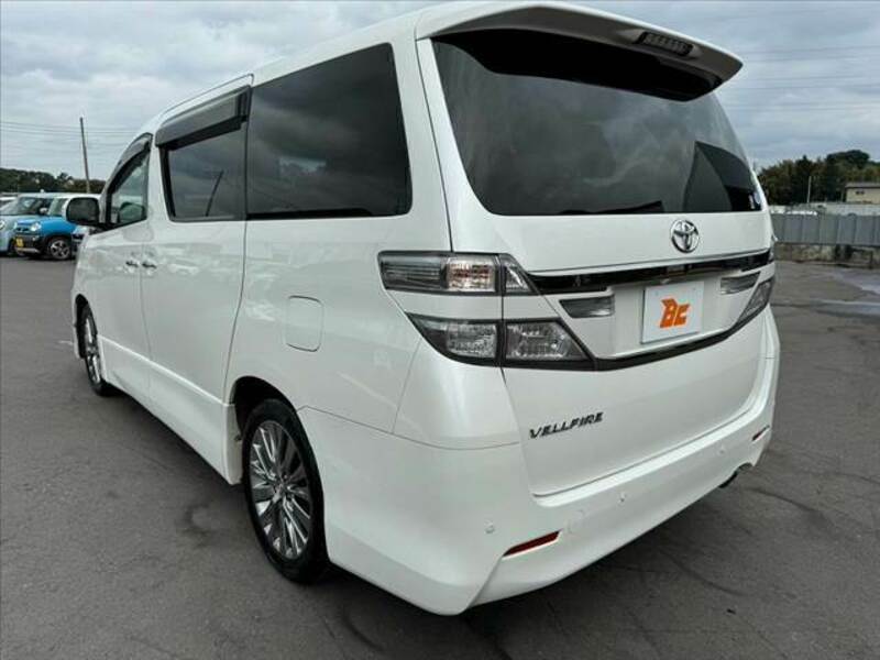 VELLFIRE-12