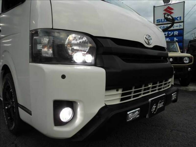 HIACE VAN-11