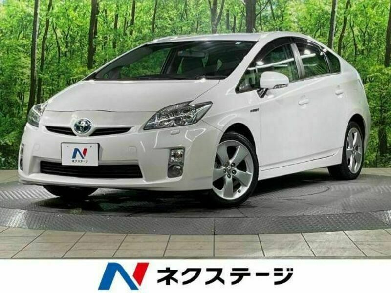 TOYOTA　PRIUS