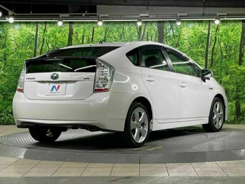 PRIUS-17