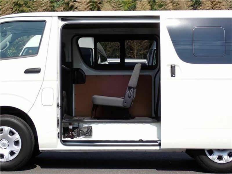 HIACE VAN-18