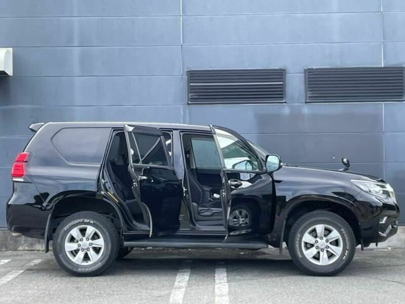 LAND CRUISER PRADO-13