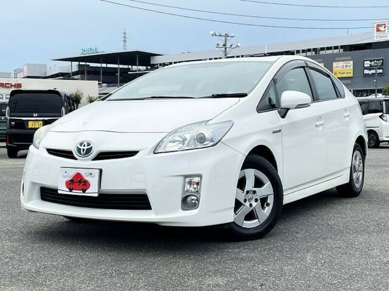 TOYOTA　PRIUS