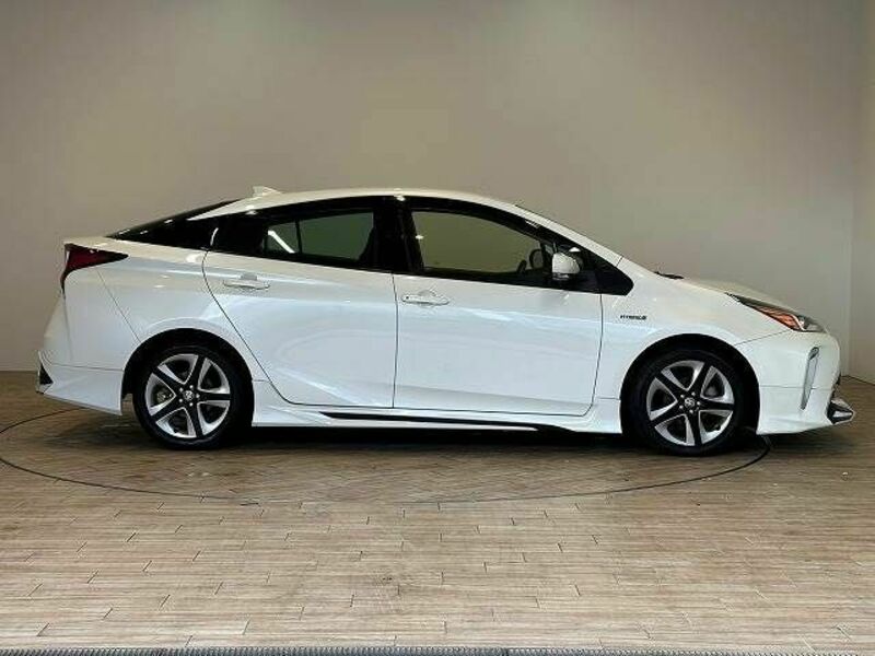 PRIUS-15