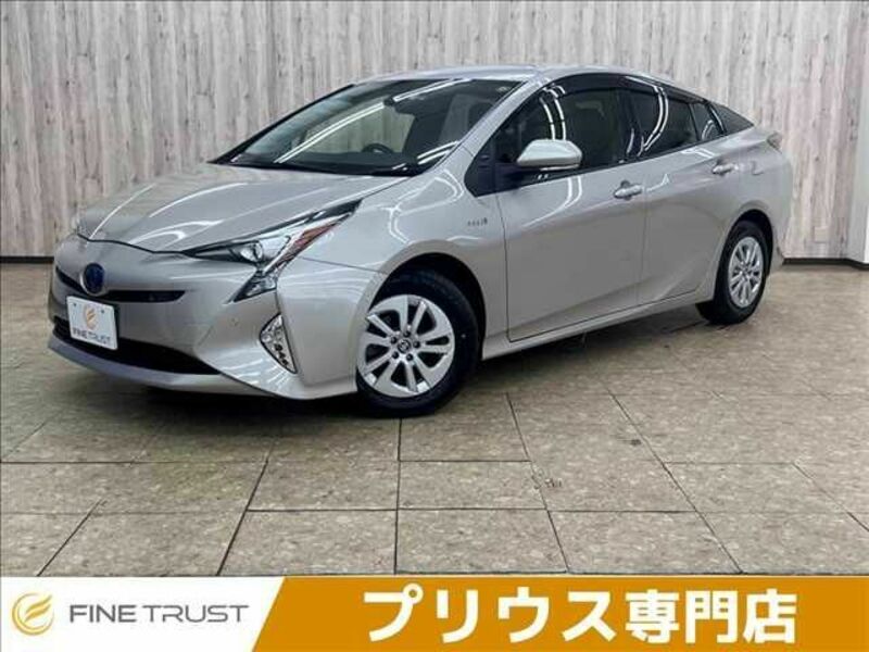 TOYOTA　PRIUS