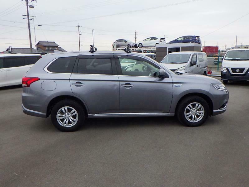 OUTLANDER PHEV-35