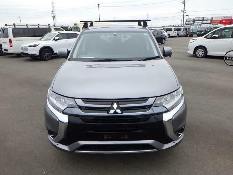 OUTLANDER PHEV-36