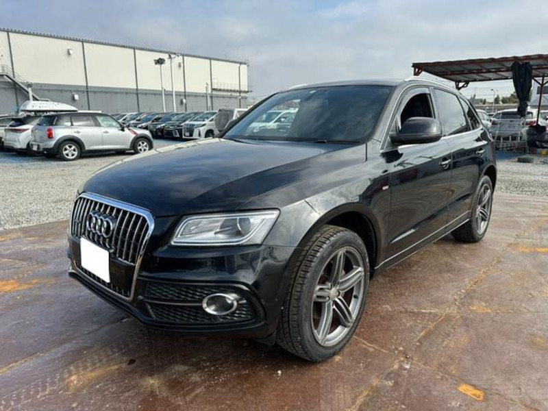 AUDI　Q5