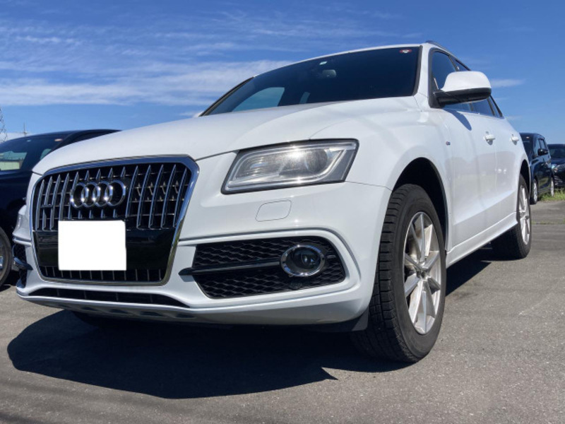 AUDI　Q5