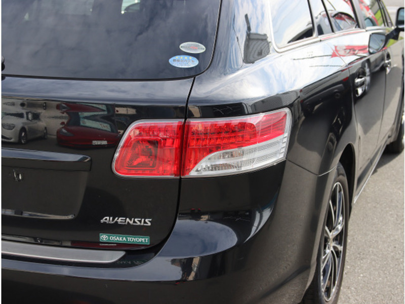 AVENSIS WAGON-14