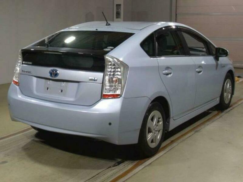 PRIUS-1