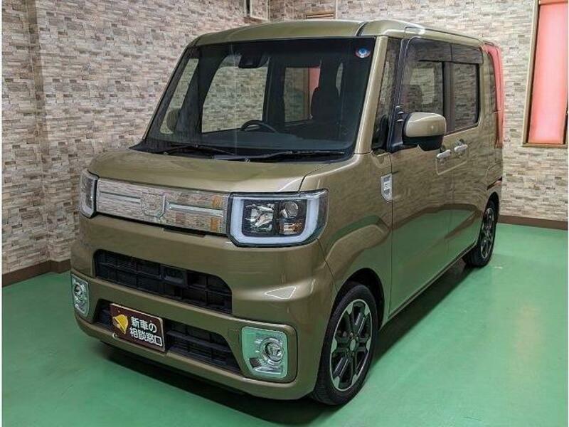 DAIHATSU　WAKE