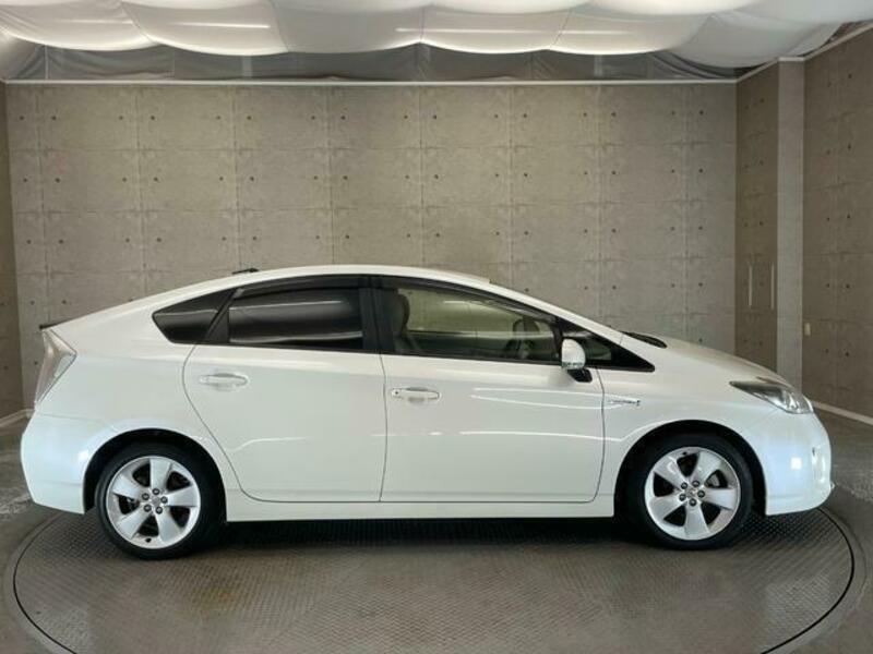 PRIUS-7