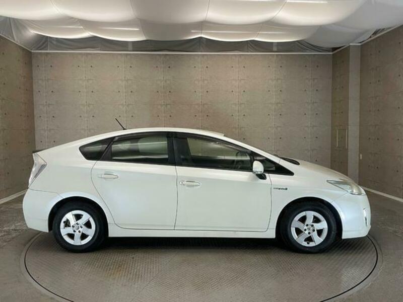 PRIUS-7