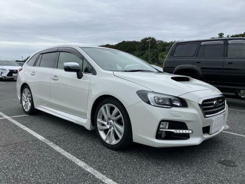 SUBARU　LEVORG