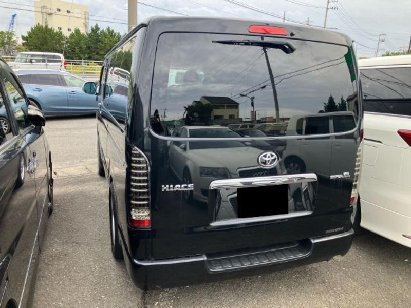 HIACE VAN-13