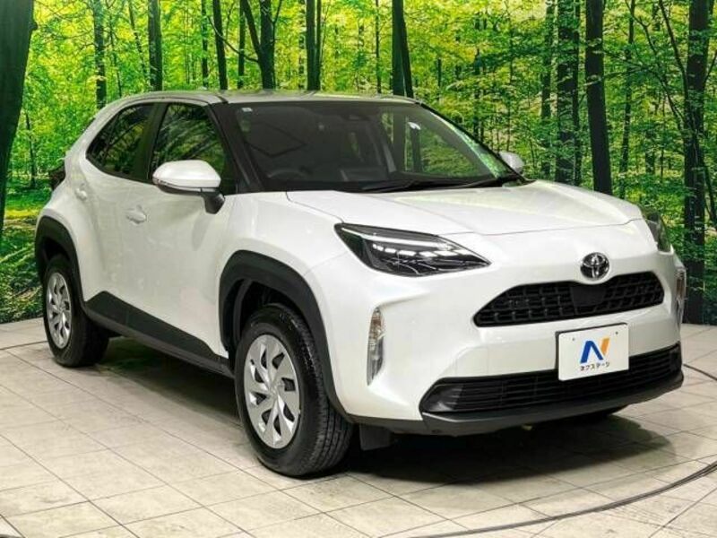 YARIS CROSS-16