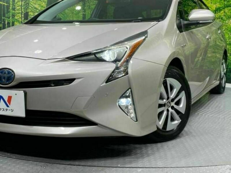 PRIUS-12