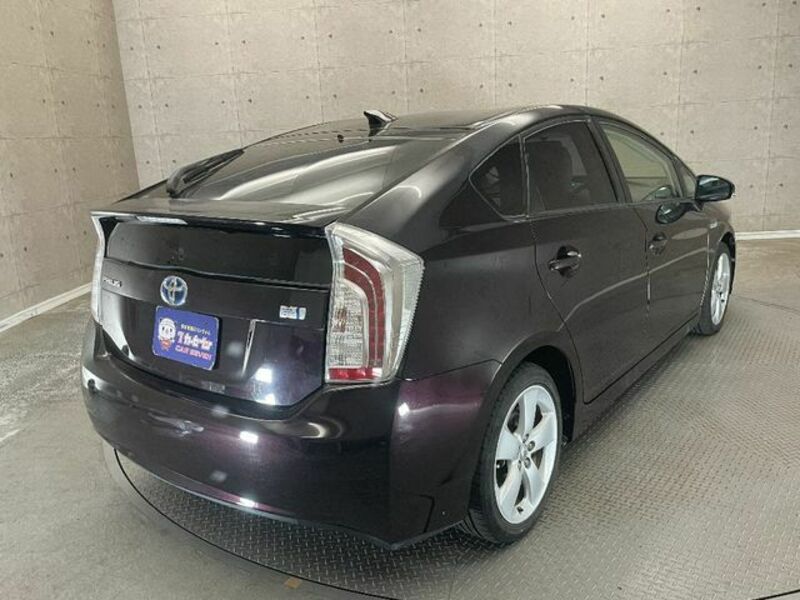 PRIUS-3