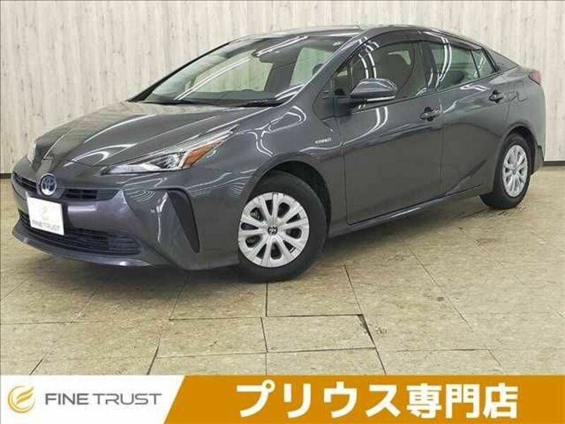 TOYOTA　PRIUS