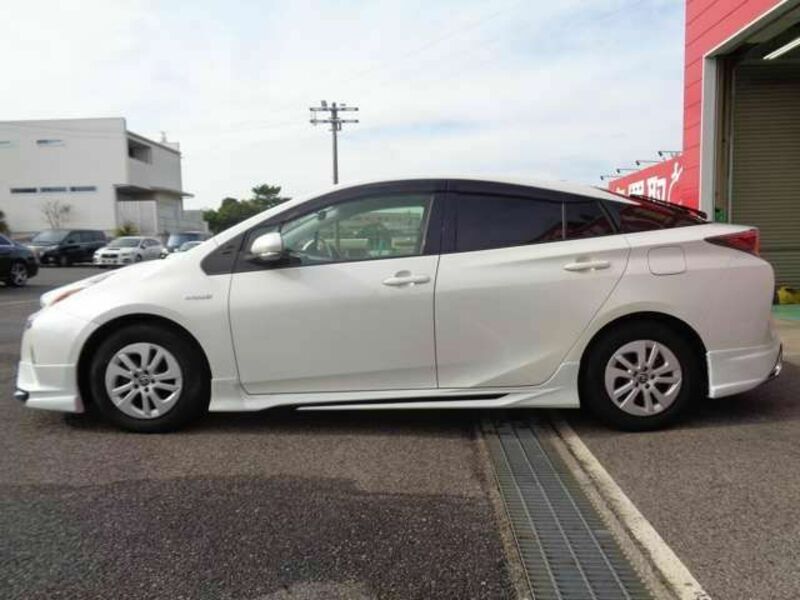 PRIUS-4